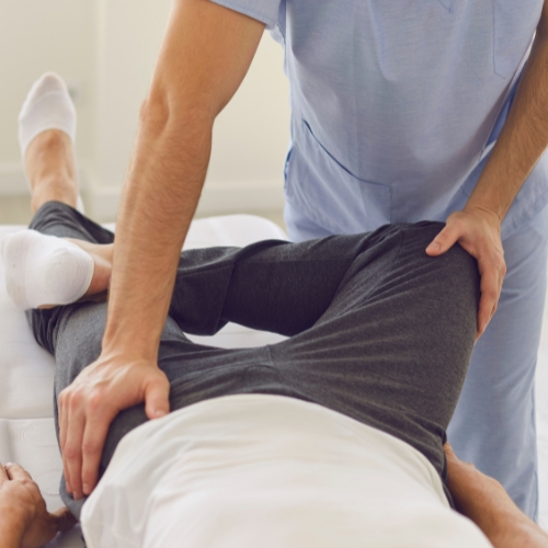 A Conmov oferece a fisioterapia pélvica, um tratamento que cuida da saúde do assoalho pélvico, uma musculatura fundamental para funções como controle urinário e intestinal, sustentação dos órgãos internos e vida sexual.